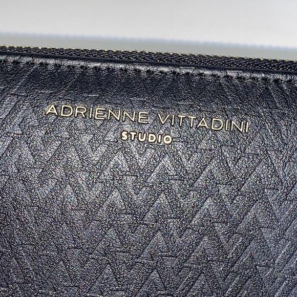 Adienne Vittadini Black Card wallet zippered 4x8 - Picture 8 of 8